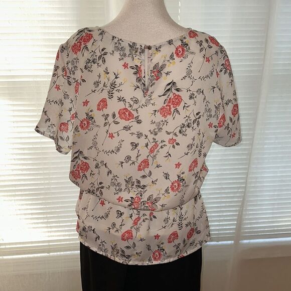 Liz Claiborne L Crewneck Short Sleeve Sheer Floral Peplum Tie Waist Blouse - Picture 2 of 12